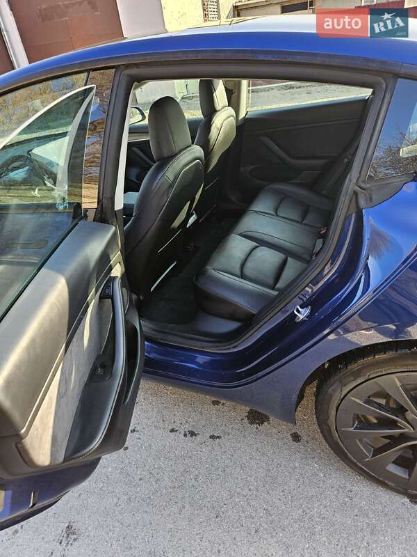 Седан Tesla Model 3 2021 в Запоріжжі