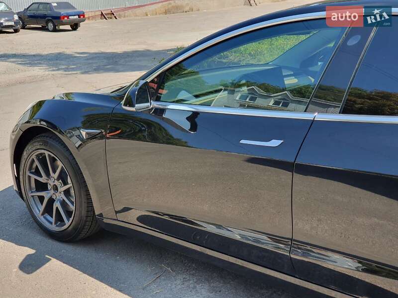 Седан Tesla Model 3 2018 в Хмельницькому
