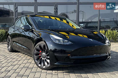 Седан Tesla Model 3 2021 в Мукачевому