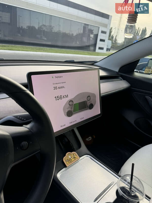 Седан Tesla Model 3 2019 в Одесі