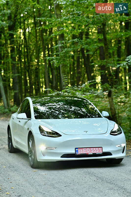 Седан Tesla Model 3 2019 в Луцке фото 9 Седан Tesla Model 3 2019 в Луцке