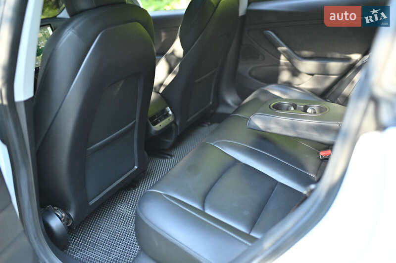 Седан Tesla Model 3 2019 в Луцке фото 22 Седан Tesla Model 3 2019 в Луцке