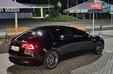 Седан Tesla Model 3 2019 в 