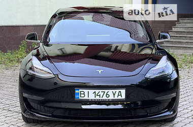 Седан Tesla Model 3 2019 в Сумах