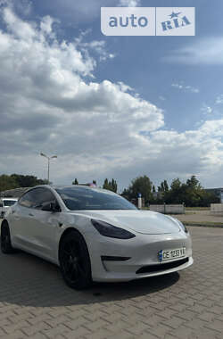 Седан Tesla Model 3 2020 в Чернівцях