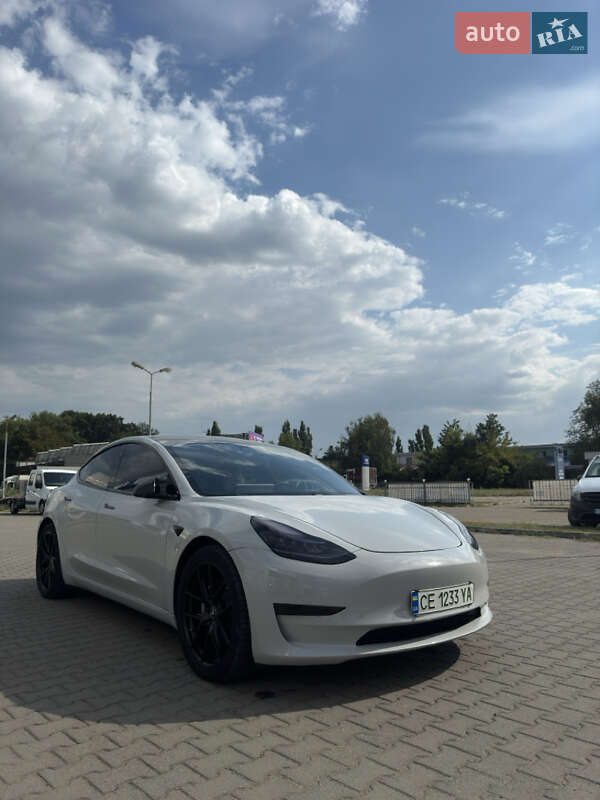 Tesla Model 3 2020