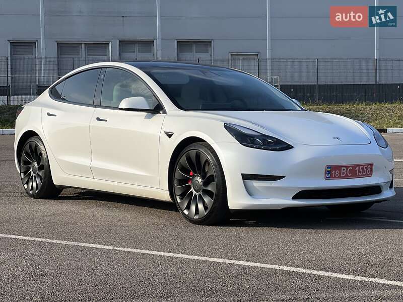 Tesla Model 3 2022