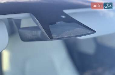 Седан Tesla Model 3 2022 в Ровно