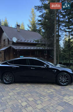 Седан Tesla Model 3 2019 в 