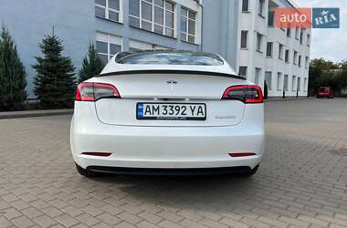 Седан Tesla Model 3 2023 в Житомирі