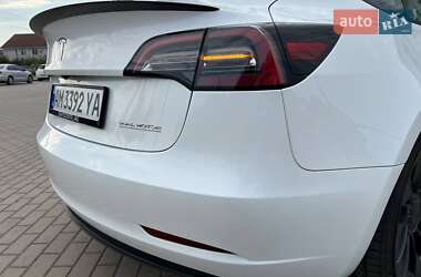 Седан Tesla Model 3 2023 в Житомирі