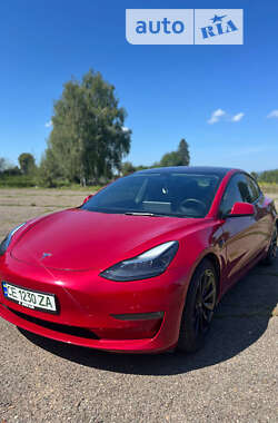 Седан Tesla Model 3 2022 в Черновцах