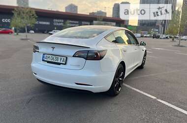 Внедорожник / Кроссовер Tesla Model 3 2020 в 