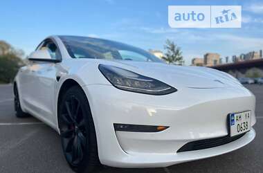 Внедорожник / Кроссовер Tesla Model 3 2020 в Киеве