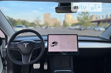 Внедорожник / Кроссовер Tesla Model 3 2020 в 