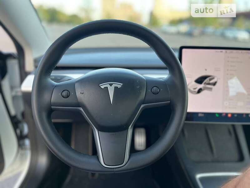 Внедорожник / Кроссовер Tesla Model 3 2020 в Киеве
