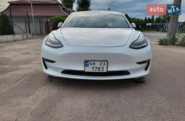 Седан Tesla Model 3 2020 в 