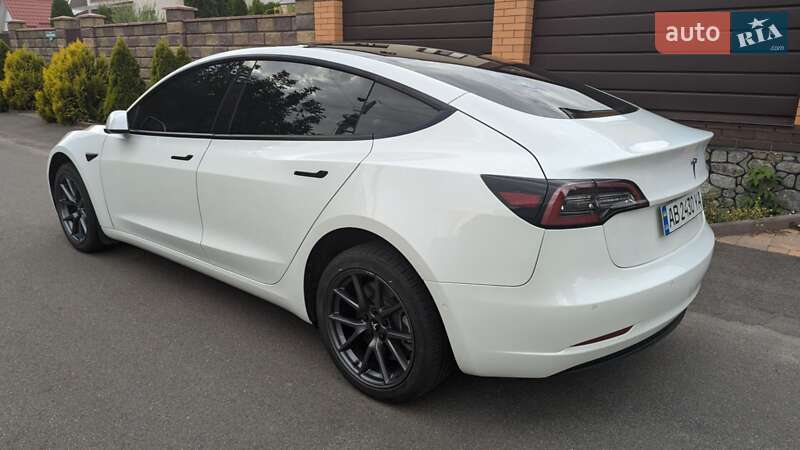 Седан Tesla Model 3 2021 в Вінниці