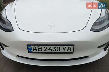 Седан Tesla Model 3 2021 в Виннице
