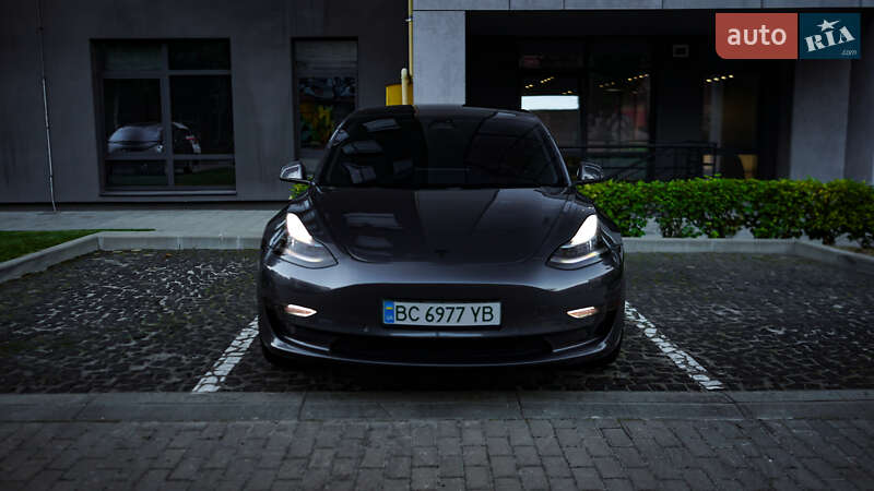 Седан Tesla Model 3 2019 в Львові фото 10 Седан Tesla Model 3 2019 в Львові