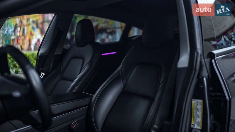 Седан Tesla Model 3 2019 в Львові фото 12 Седан Tesla Model 3 2019 в Львові