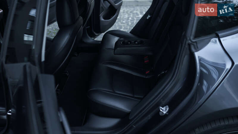 Седан Tesla Model 3 2019 в Львові фото 16 Седан Tesla Model 3 2019 в Львові