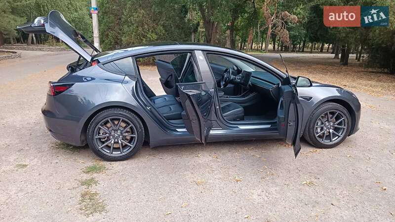 Седан Tesla Model 3 2018 в Харькове
