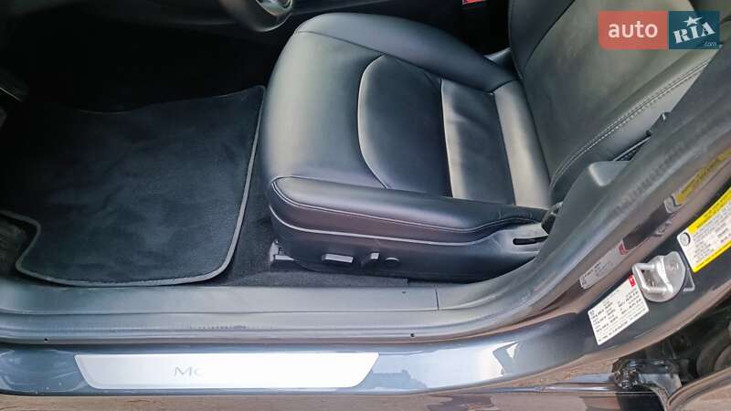 Седан Tesla Model 3 2018 в Харькове
