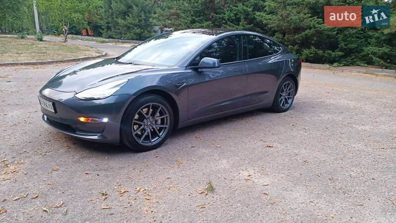 Седан Tesla Model 3 2018 в Харькове