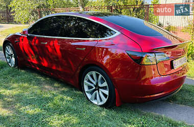 Седан Tesla Model 3 2018 в Черкассах