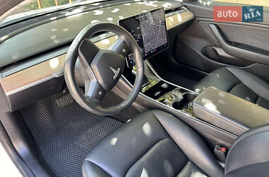 Седан Tesla Model 3 2018 в 