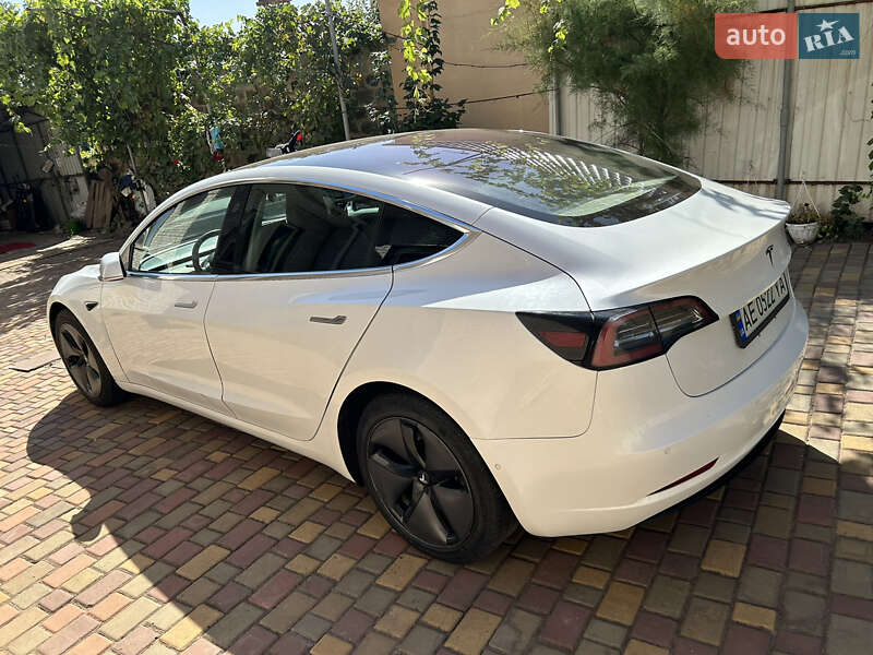Седан Tesla Model 3 2018 в Кривому Розі
