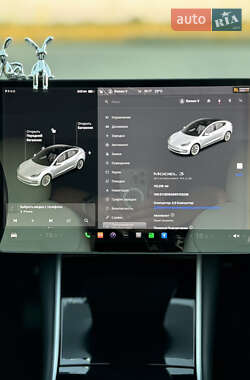 Седан Tesla Model 3 2019 в 