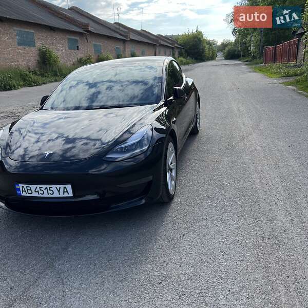 Седан Tesla Model 3 2023 в Гайсине
