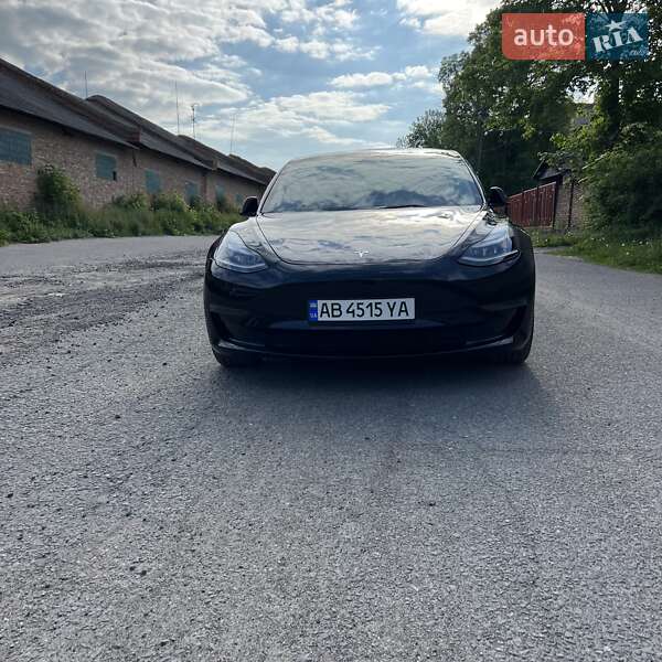 Седан Tesla Model 3 2023 в Гайсине