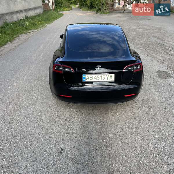 Седан Tesla Model 3 2023 в Гайсине