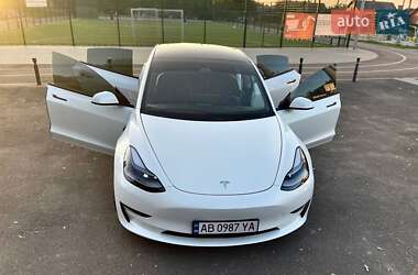 Седан Tesla Model 3 2021 в Виннице