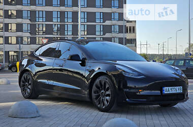 Седан Tesla Model 3 2019 в Киеве