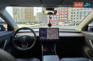 Седан Tesla Model 3 2019 в 