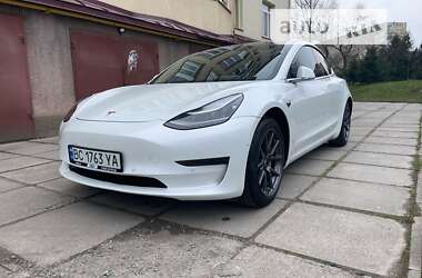 Седан Tesla Model 3 2020 в Івано-Франківську