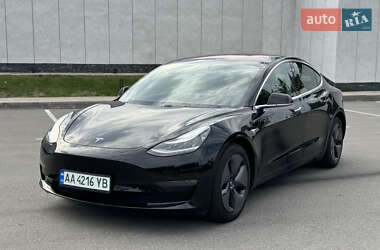 Седан Tesla Model 3 2019 в Києві