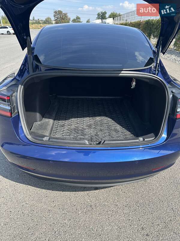 Седан Tesla Model 3 2021 в Днепре