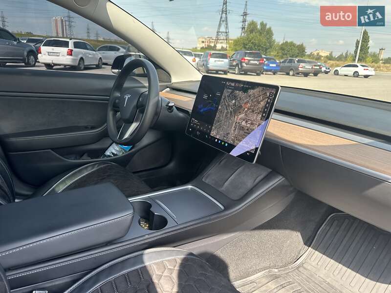 Седан Tesla Model 3 2021 в Днепре