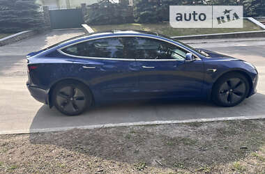 Седан Tesla Model 3 2019 в Києві