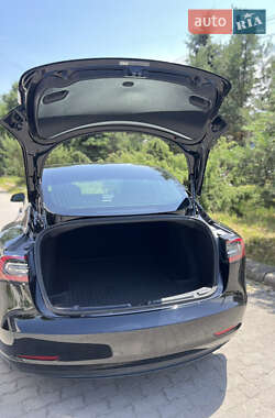 Седан Tesla Model 3 2020 в Ивано-Франковске