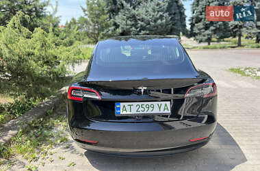 Седан Tesla Model 3 2020 в Ивано-Франковске