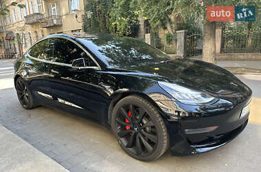 Седан Tesla Model 3 2020 в 