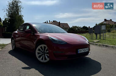 Седан Tesla Model 3 2023 в 