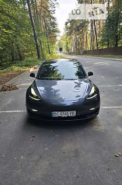 Седан Tesla Model 3 2023 в Львове