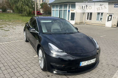 Седан Tesla Model 3 2018 в Долине